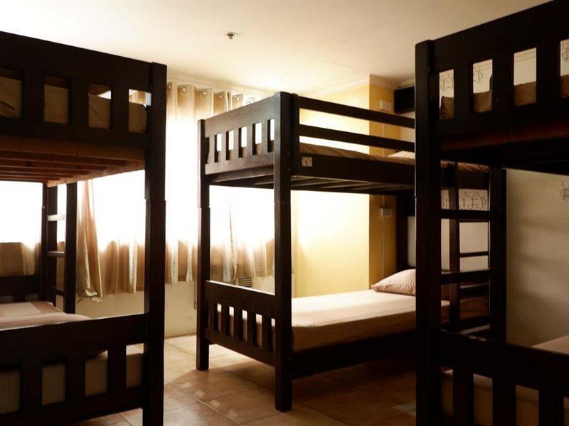 เดอะ ฟอร์ต บัดเจ็ตโฮเต็ล โบนิฟาเซียว โกลบอลซิตี้ Hotel Makati City ภายนอก รูปภาพ