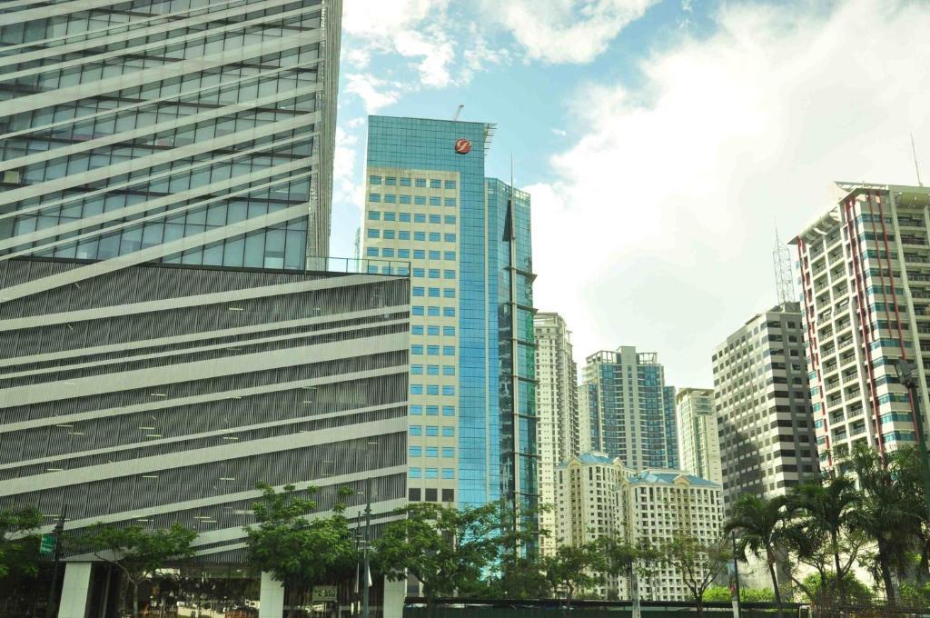 เดอะ ฟอร์ต บัดเจ็ตโฮเต็ล โบนิฟาเซียว โกลบอลซิตี้ Hotel Makati City ภายนอก รูปภาพ