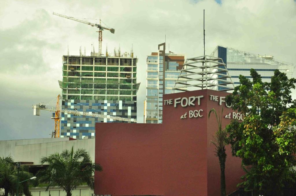 เดอะ ฟอร์ต บัดเจ็ตโฮเต็ล โบนิฟาเซียว โกลบอลซิตี้ Hotel Makati City ภายนอก รูปภาพ