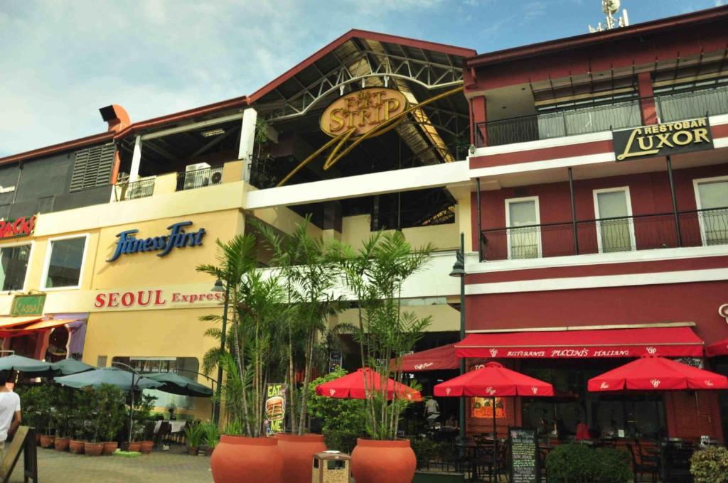 เดอะ ฟอร์ต บัดเจ็ตโฮเต็ล โบนิฟาเซียว โกลบอลซิตี้ Hotel Makati City ภายนอก รูปภาพ